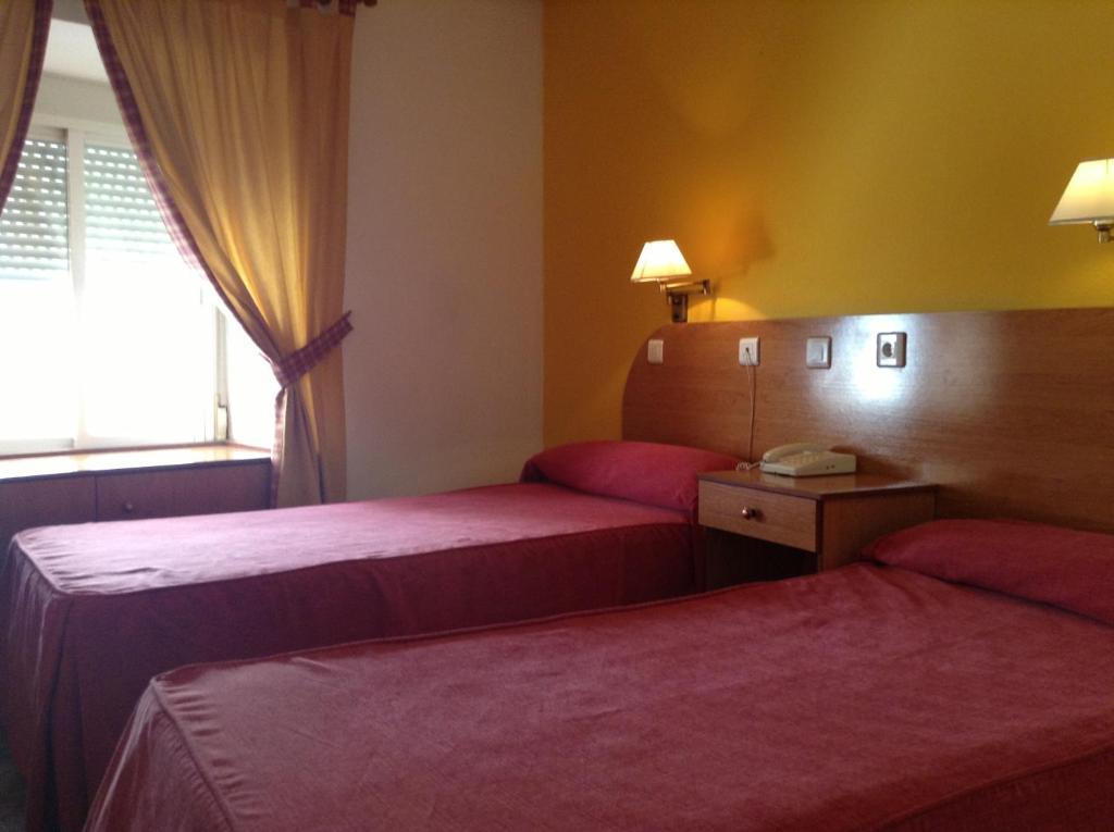 Hostal Santa Marta Aranjuez Bilik gambar