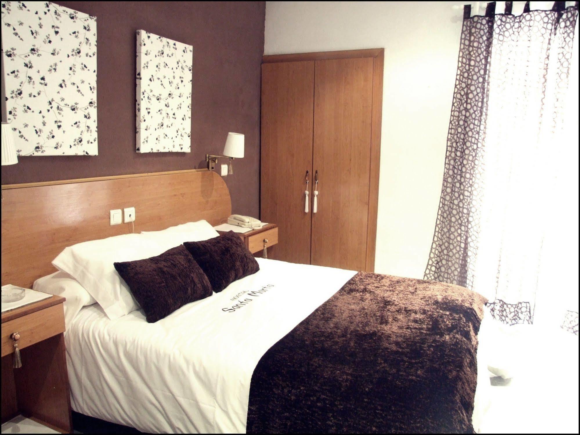 Hostal Santa Marta Aranjuez Luaran gambar