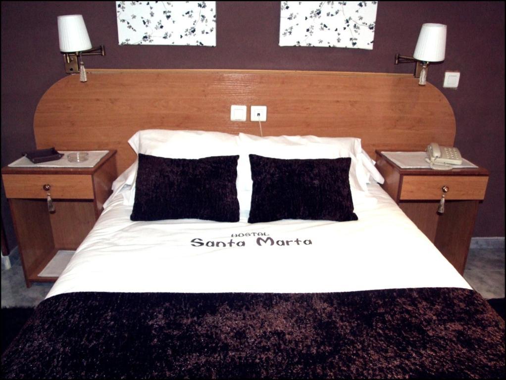 Hostal Santa Marta Aranjuez Luaran gambar